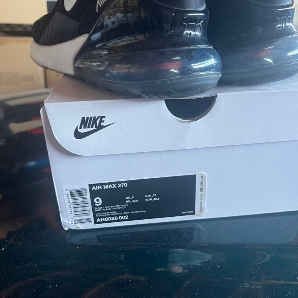 Size 9 mens - Picture 3 of 6